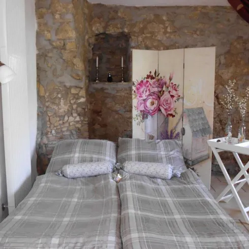 Schlafen im Römerhof (© Gästeappartement Römerhof) Schlafen im Römerhof (© Gästeappartement Römerhof)