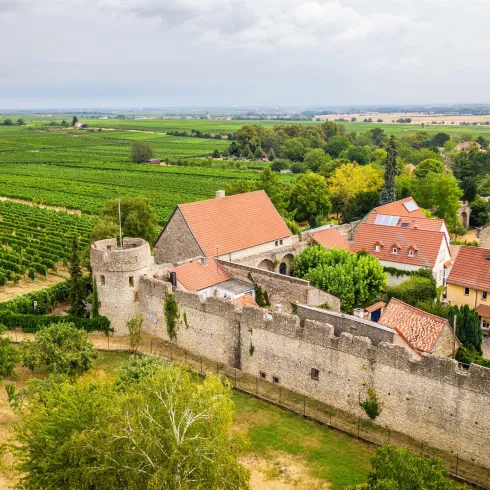 Die mittelalterliche Fleckenmauer (© Dominik Ketz) Die mittelalterliche Fleckenmauer (© Dominik Ketz)