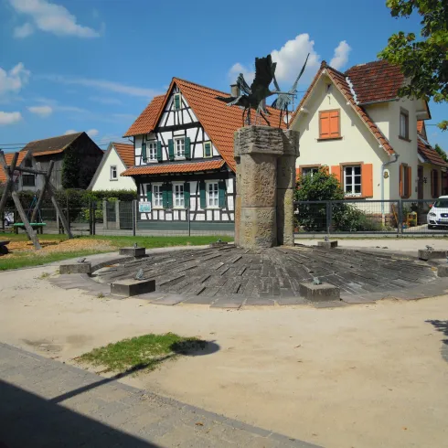 Storchenbrunnen Erlenbach - Dreiheit