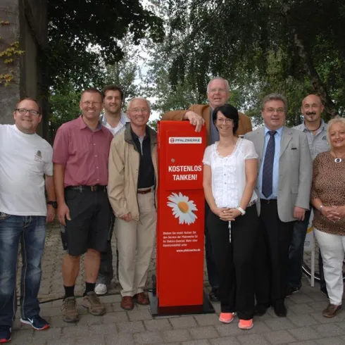 Einweihung_E-Bike_Tankstelle am Anglerheim Neupotz (© VG Jockgrim)