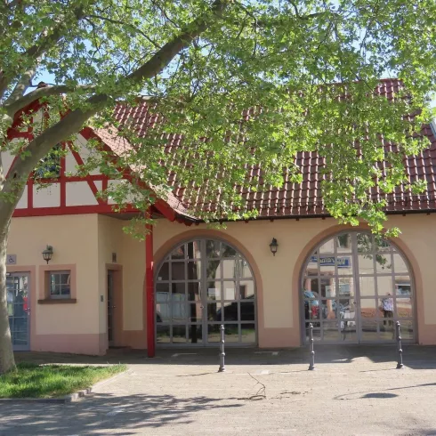 Dorfplatz Weisenheim am Berg (© EM Urlaubsregion Freinsheim)