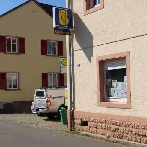 Bushaltestelle Gemeindehaus Ri. Dürkheim (© Urlaubsregion Freinsheim)