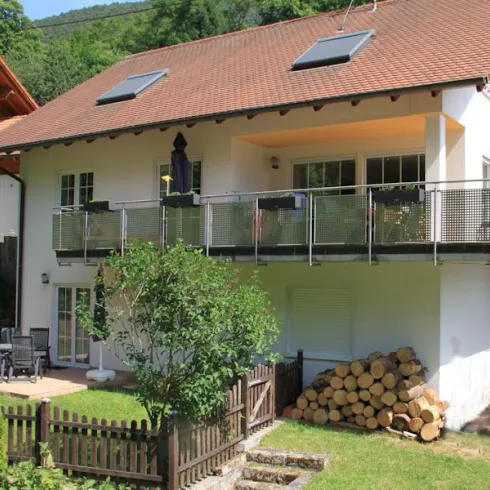Hausansicht (© Ferienwohnung Katja Merz) Hausansicht (© Ferienwohnung Katja Merz)
