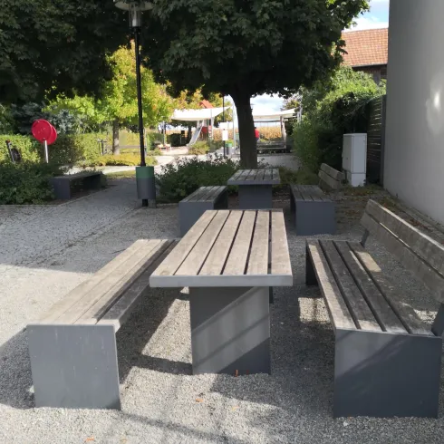 Picknickplatz am Spielplatz in Hayna