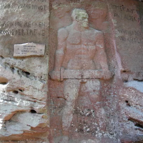 Nibelungenfelsen - Relief Siegfried
