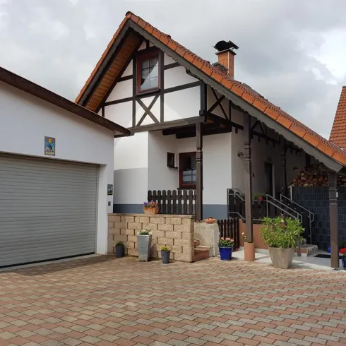 Außenansicht (© Ferienwohnung Rinck) Außenansicht (© Ferienwohnung Rinck)